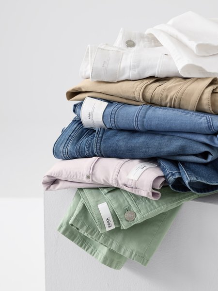 BRAX_spring_summer_2024_original_Mailings285.jpg